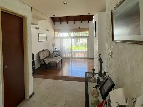 Casa en Alquiler en Olivos, USD 3.700