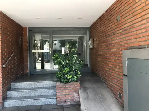 DPTO 2 AMB AMPLIO AL FRENTE- FRANCISCO BILBAO AL 2300 ENTRE MEMBRILLAR Y RIVERA INDARTE