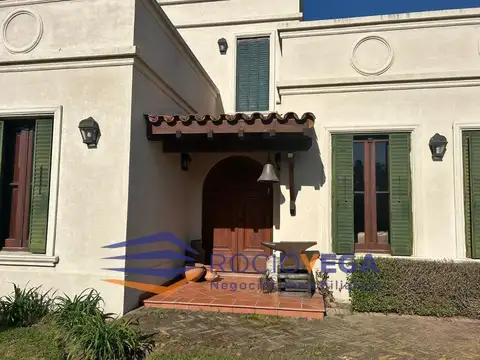 Casa en Venta con 5 cocheras