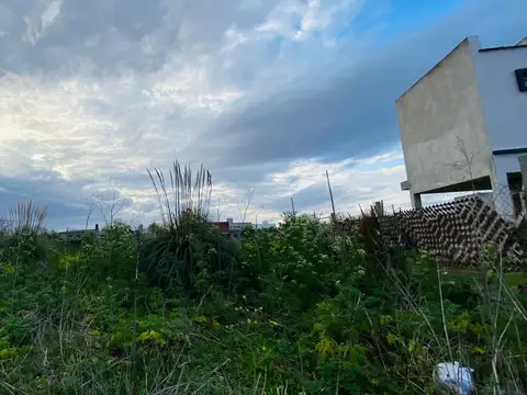 LOTE EN VENTA GONNET BARRIO DON JULIAN