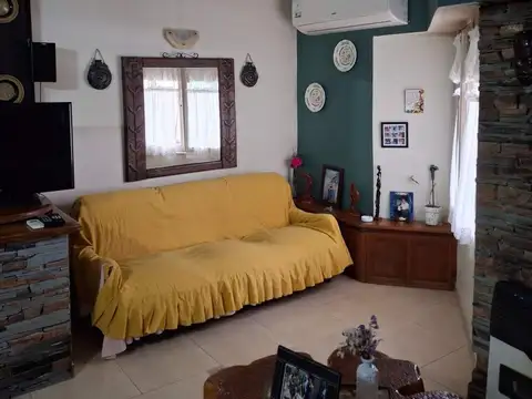 Depto Tipo Casa 4 ambientes con 1 baño