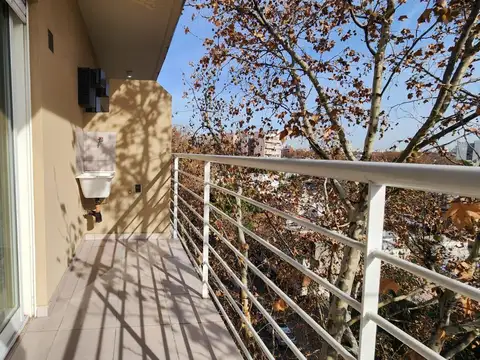Venta Departamento 2 Ambientes - Seguridad - Balcón - Paternal