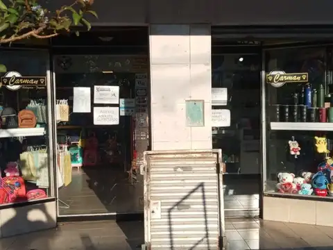 Local - Venta - Argentina, Grand Bourg - Eva Duarte de Perón 1356