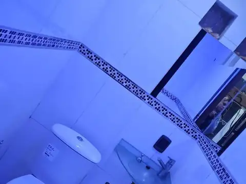 Casa 2 ambientes con 1 baño