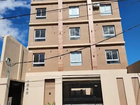 AMPLIO MONOAMBEITNE A ESTRENAR CON COCHERA