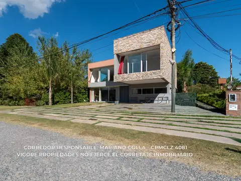 Casa en Venta con 1 cochera