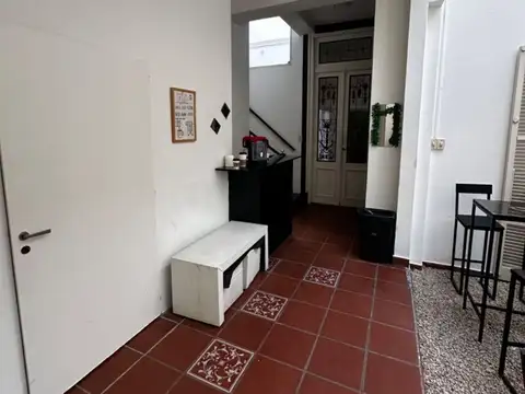 Casa 8 ambientes con 5 baños