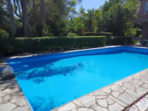 VENTA CASA QUINTA 5 AMBIENTES PISCINA APTO CREDITO
