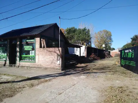 LOCAL COMERCIAL CON GALPÓN SEMI CUBIERTO EN AGUAS VERDES. CENTRO COMERCIAL 
