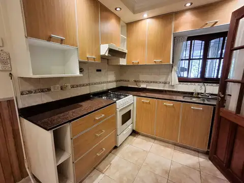 Depto Tipo Casa en Venta con 1 cocheras