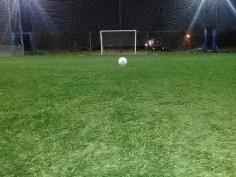 Local (canchas Fubtol 5)  Gral. Lavalle