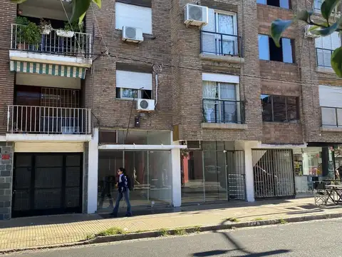 Local en Alquiler 40 años