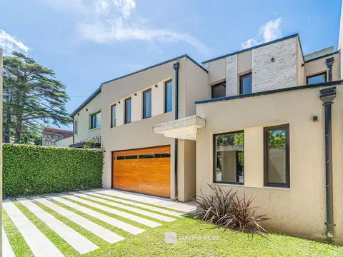 Casa en Venta en Los Pinares, USD 340.000