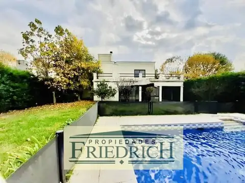 C. Carola Lorenzini 4900