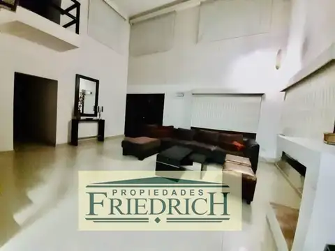 C. Carola Lorenzini 4900