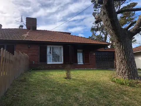 Calle 143 bis, Villa Gesell 100