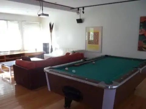 Casa 5 ambientes con 4 baños