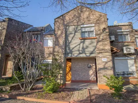 Alquiler casa  Malvin norte 2 dormitorios cochera