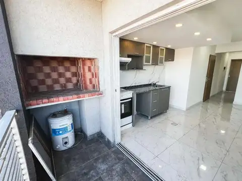 MORON - A ESTRENAR - DEPTO. 3 AMBIENTES CON BALCON Y PARRILLA - A PASOS DE  AV. H. YRIGOYEN  