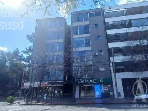Perón 2302 4° Piso Oficina A