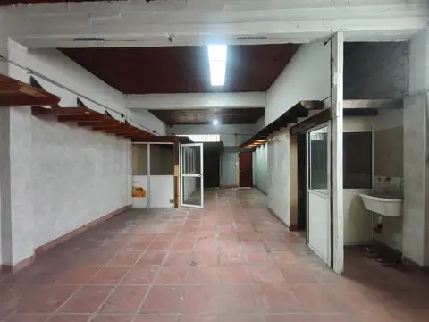 Local en Alquiler en Hurlingham, $ 550.000