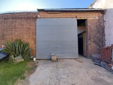 Galpón a la venta en Villa Giardino. (C203)