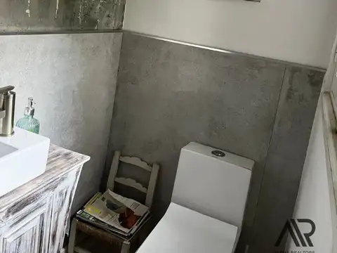 Casa en Alquiler con 2 cocheras