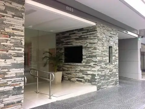 Gregorio De Laferrere e/ Hortiguera y Emilio Mitre