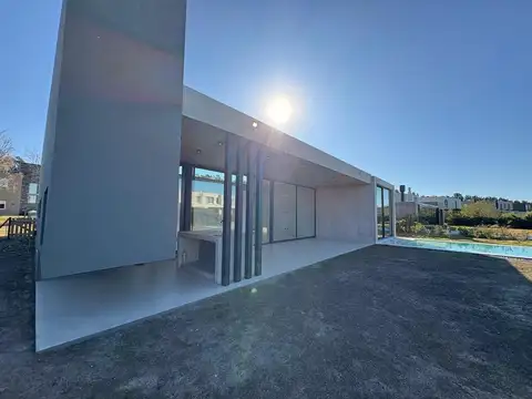 Casa  en Venta en La Calesa, Pilara, Pilar