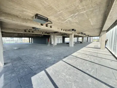 Oficina en Alquiler al Norte