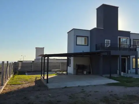 Venta de Casa en Barrio Privado La Punta-San Luis