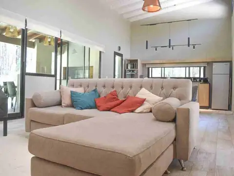 Casa en Venta en Villarobles, USD 225.000