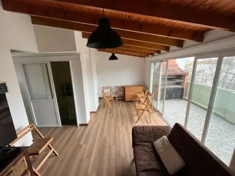 EXCEPC PH C/ENTR INDEPEND 5 AMB +GARAGE BCON TZA C/PARRILLA