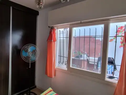 Depto Tipo Casa en Alquiler en San Nicolas De Los Arroyos, $ 650.000