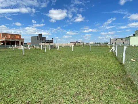 lote de 300m2 a la venta en Barrio Cerrado Estancia de Domselaar Chico