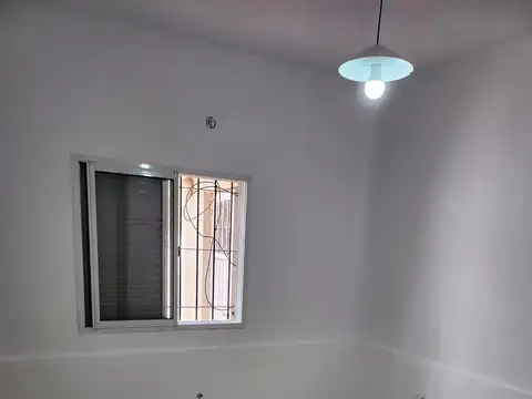 Echesortu. Interna única. Patio. Amplia terraza.