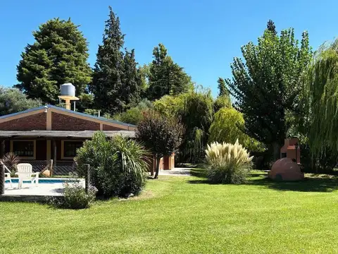 Quinta en Venta con 5 cocheras