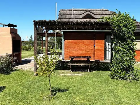 Venta. Complejo de 3 Cabañas y Casa Principal. Rama Caida, San Rafael, Mendoza