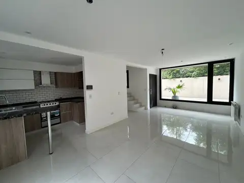 VENTA DE DUPLEX CALLE JORGE 764 ADROGUE