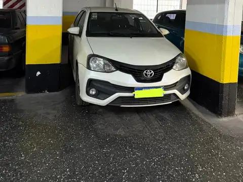 Cochera en venta en Recoleta - Primer piso por rampa