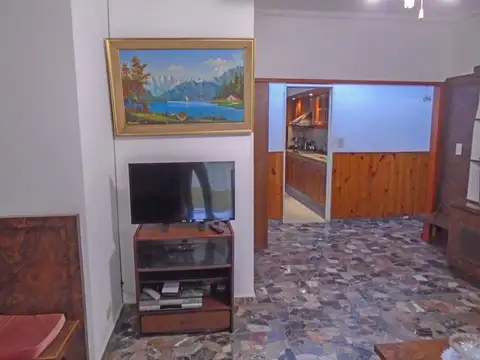 Depto Tipo Casa 5 ambientes con 2 baños