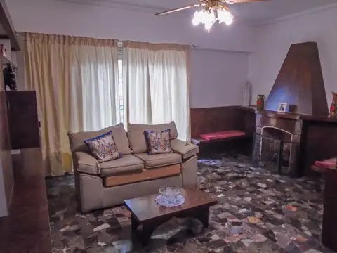 Depto Tipo Casa en Venta en Olivos Maipu/Uzal, USD 210.000