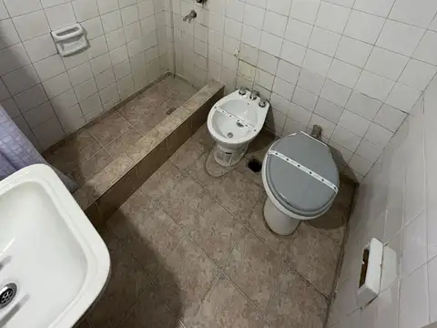 DEPARTAMENTO DE 2 AMBIENTES EN PLANTA BAJA A LA CALLE A 1 CUADRA DEL MAR EN BARRIO FARO !