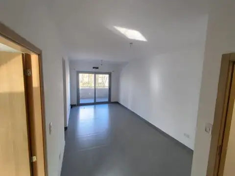 centenario uruguayo 100, Piso 1