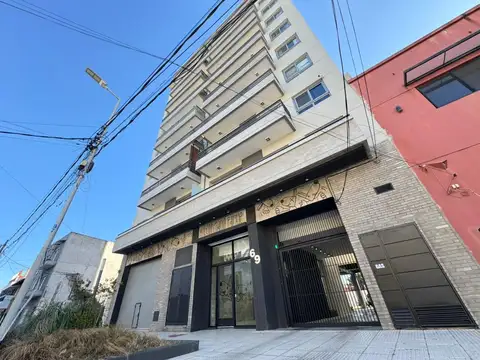 centenario uruguayo 100, Piso 1