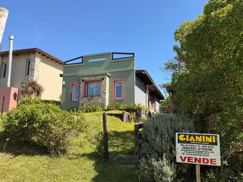 Excelente casa en venta 3 amb. a 100 metros del mar!