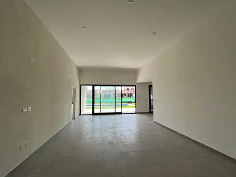 Casa en Venta  en Haras Santa María!