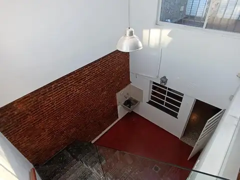 J.V. Gonzalez  al 900, casa pasillo 2 dormt, impecable, quincho, placares, aires, calefaccion