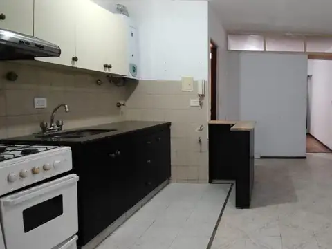 3 de Febrero  al 2400