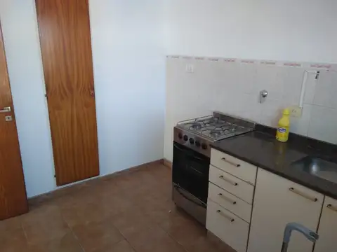 Departamento en Alquiler en Quilmes, $ 400.000